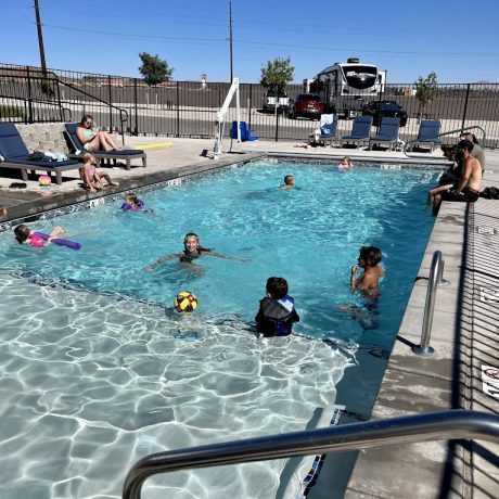 A luxurious swimming pool at Southern Utah RV Resort near St. George, Utah that’s perfect for relaxation and fun.